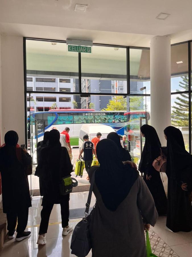 S8 Boutique Hotel Near Klia 1 & Klia 2 Сепанг Екстериор снимка