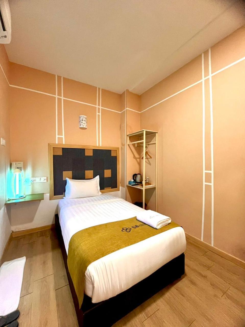 S8 Boutique Hotel Near Klia 1 & Klia 2 Сепанг Екстериор снимка