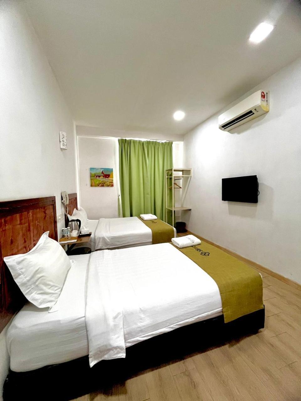 S8 Boutique Hotel Near Klia 1 & Klia 2 Сепанг Екстериор снимка