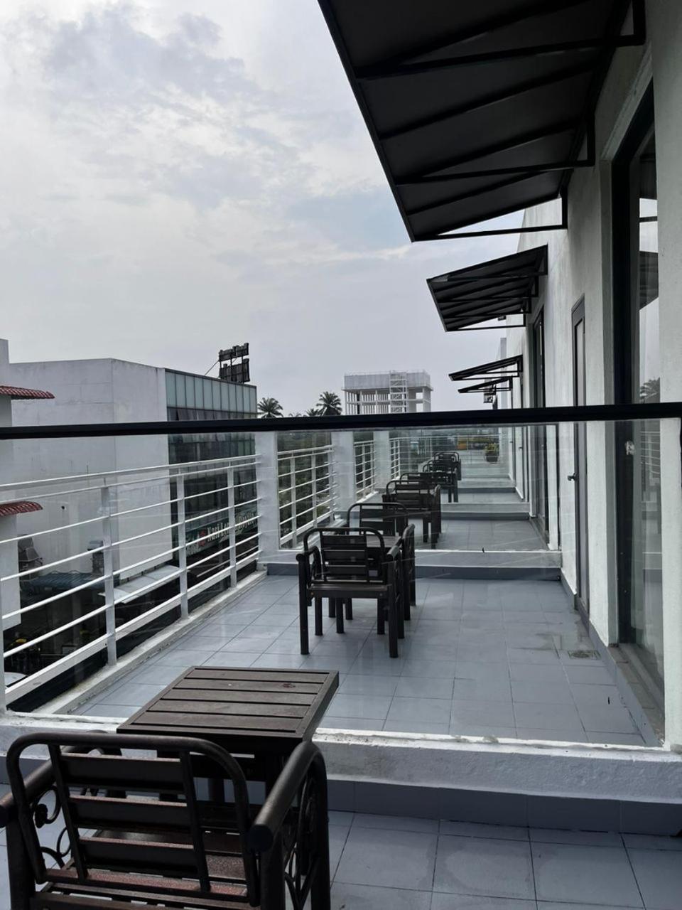 S8 Boutique Hotel Near Klia 1 & Klia 2 Сепанг Екстериор снимка