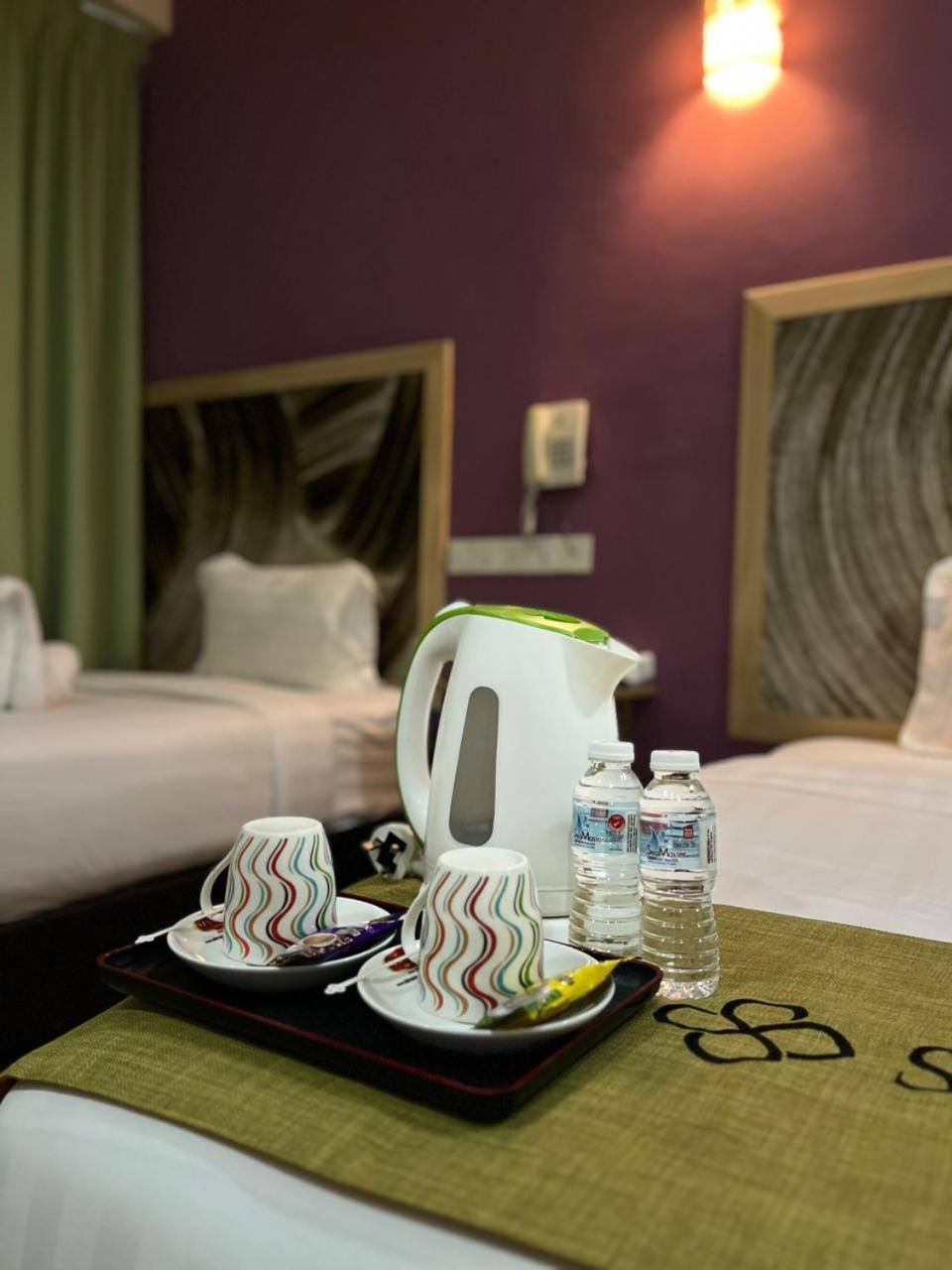 S8 Boutique Hotel Near Klia 1 & Klia 2 Сепанг Екстериор снимка