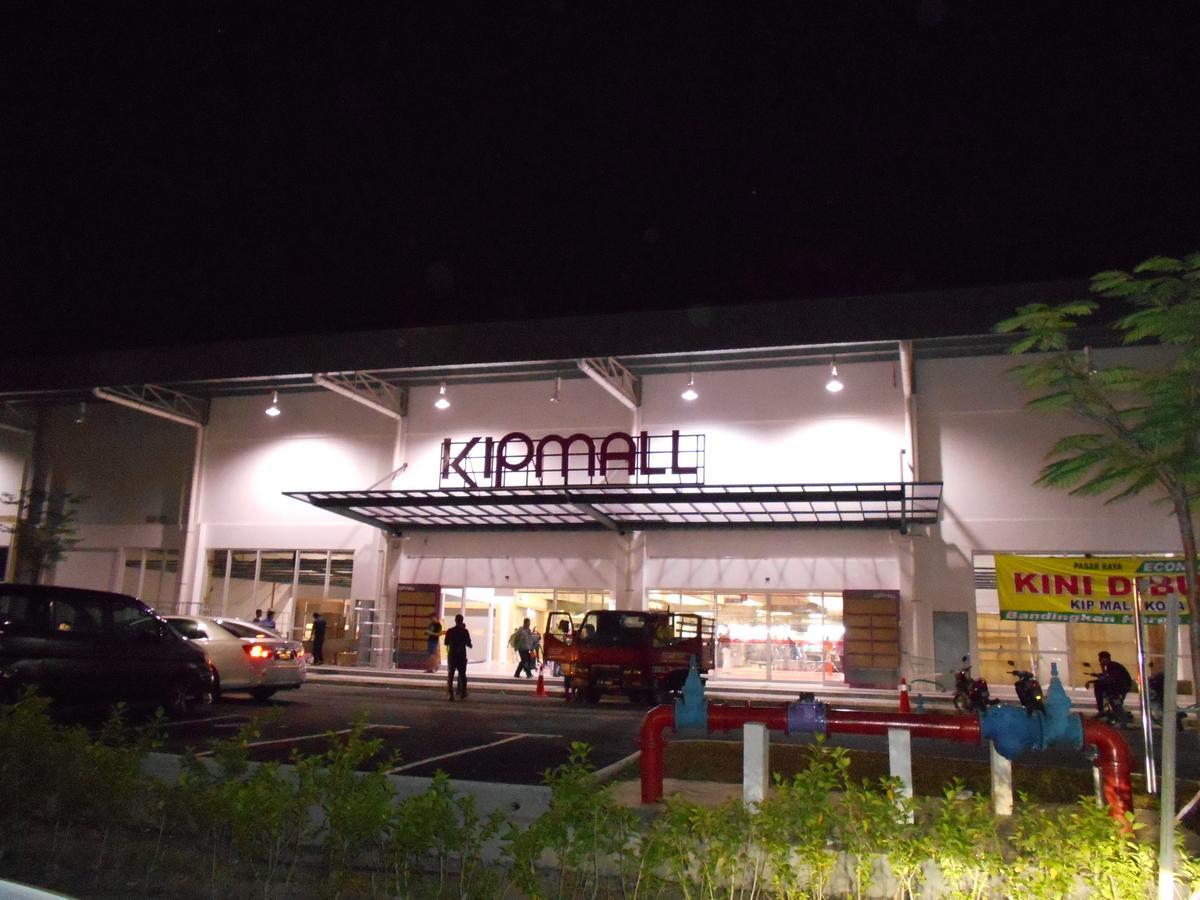 S8 Boutique Hotel Near Klia 1 & Klia 2 Сепанг Екстериор снимка
