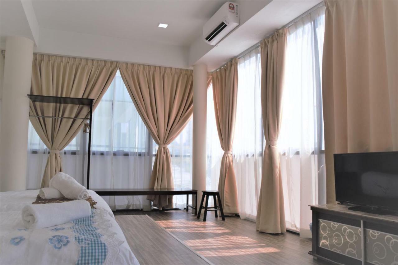 S8 Boutique Hotel Near Klia 1 & Klia 2 Сепанг Екстериор снимка